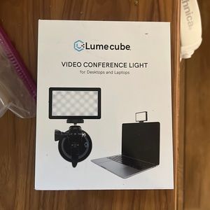Lume cube NWOT